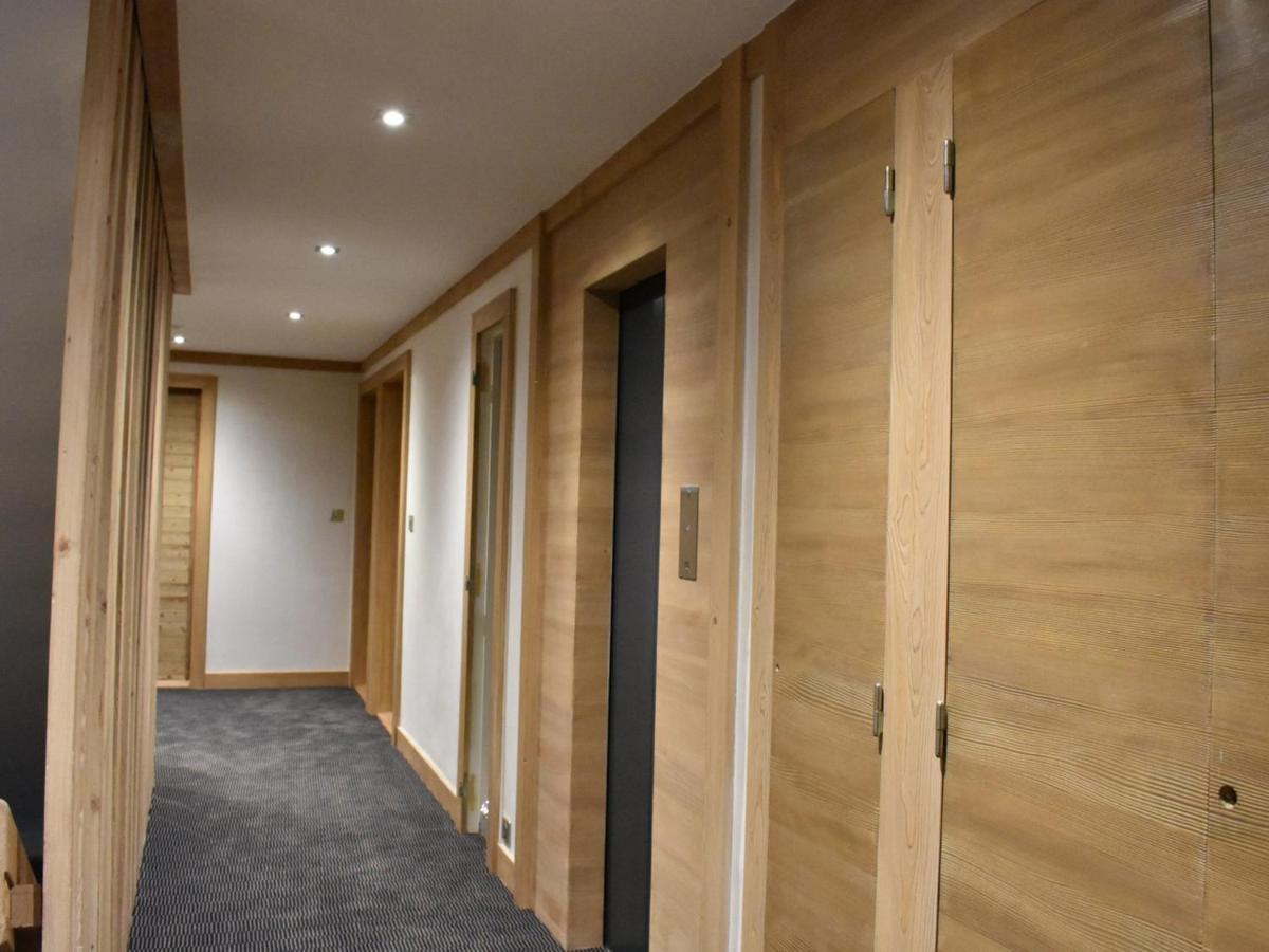 Studio 2/4 Pers, Acces Pistes Et Piscine, Proche Commerces, Meribel - Fr-1-180-297 Kültér fotó